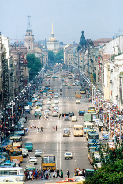Мем: Трафик на Невском проспекте, 1984 год, Ленинград, Дед Макар