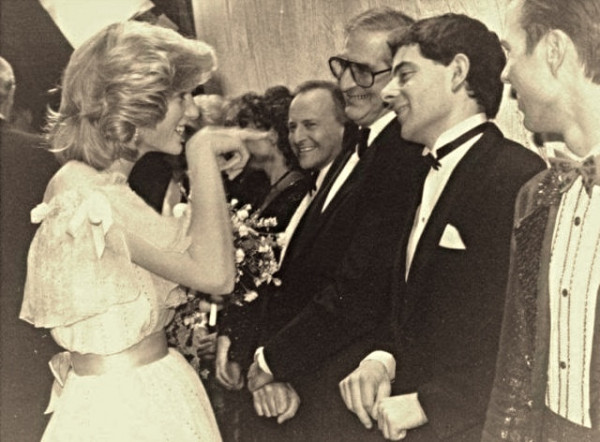 Мем: Принцесса Диана и Роуэн Аткинсон, Лондон, 1984 г., Дед Макар