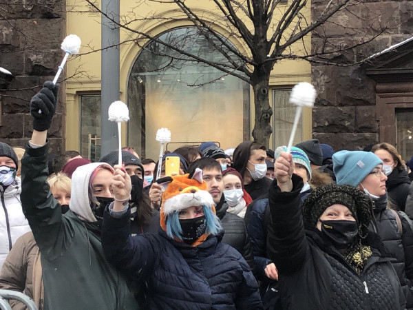 Мем: В Европу, на замену польскому сантехнику!