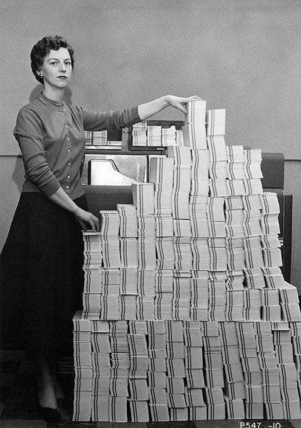 Мем: 5 мегабайт данных – 62500 перфокарт, 1955 год., Брюттон
