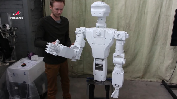 Мем: Прототип антропоморфного робота нового поколения «Теледроид» Роскосмоса, Попкин