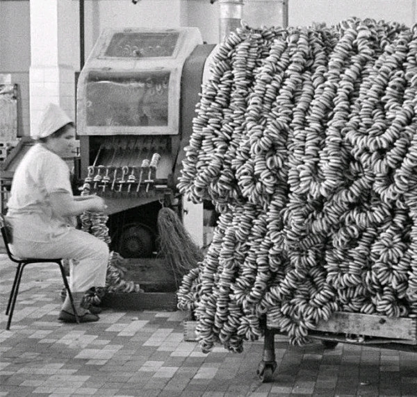 Мем: 1967 год. Производство баранок на московском заводе., Оби Ван Киноби