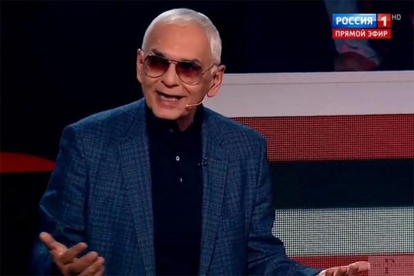Мем: А надо было вместо Ютуба – самокаты замедлять... К. Шахназаров