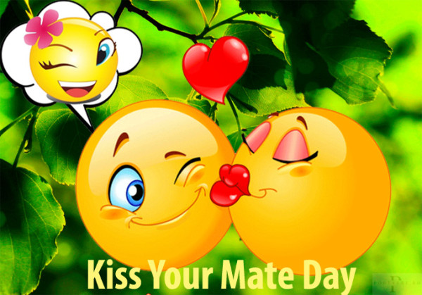 Мем: В День «Поцелуй свою вторую половинку»