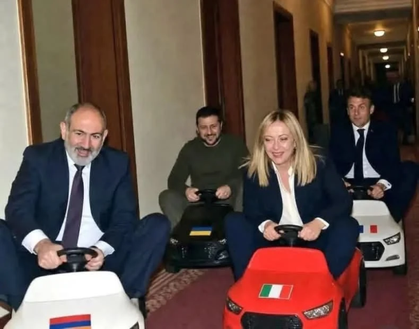 Мем: На Москву!, Юрий Небольсин